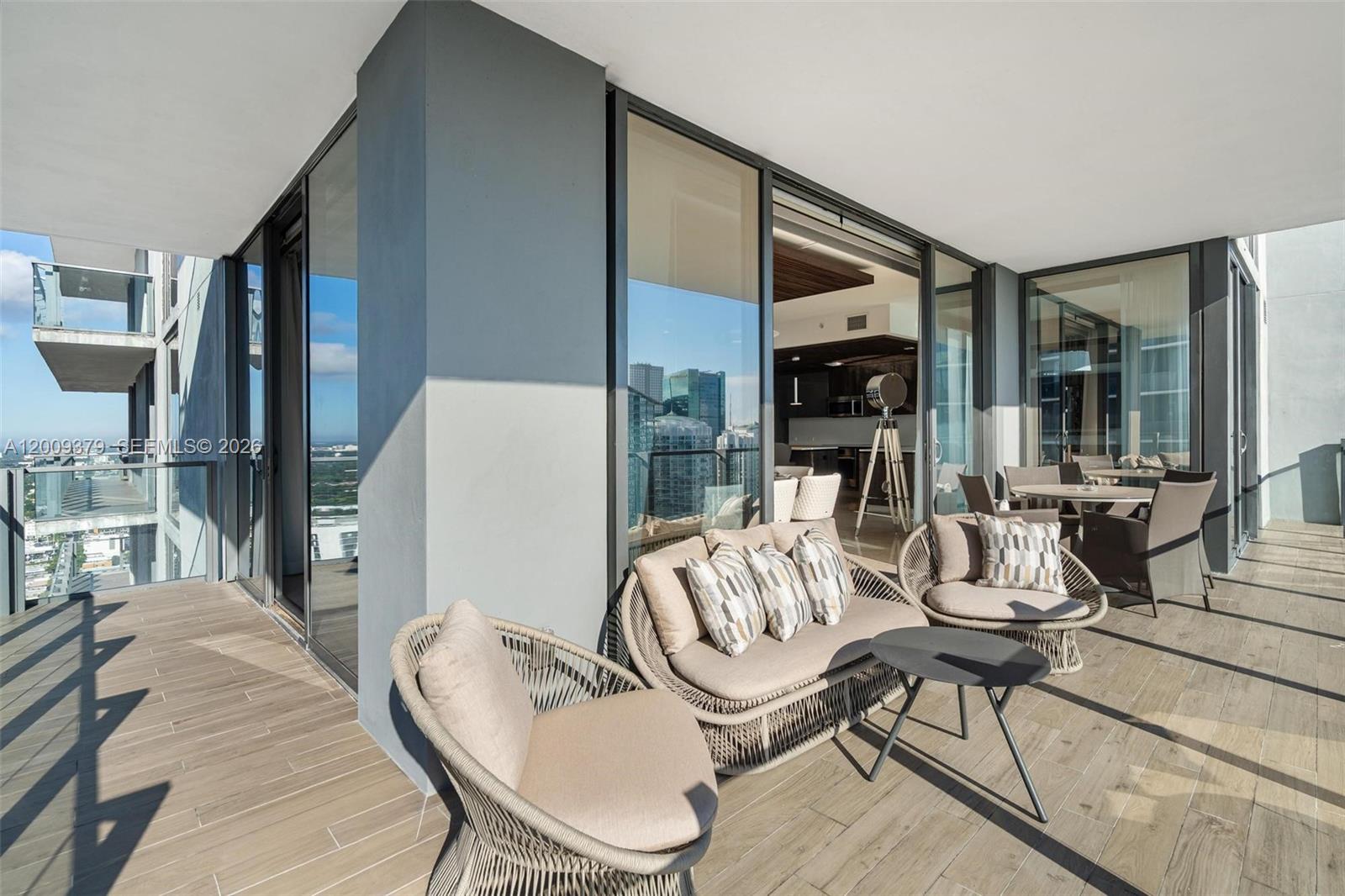 88 Southwest 7th Street, Unit 3801 Miami, FL 33130 - Photo 48 of 87