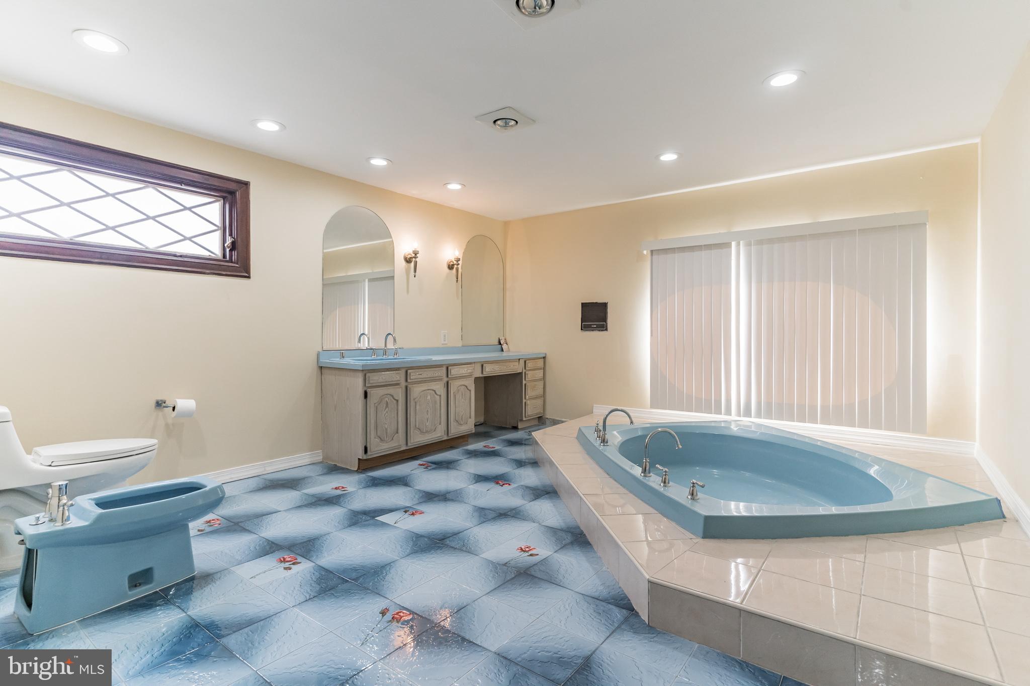 6 Carlton Road Cherry Hill, NJ 08034 - Photo 23 of 26