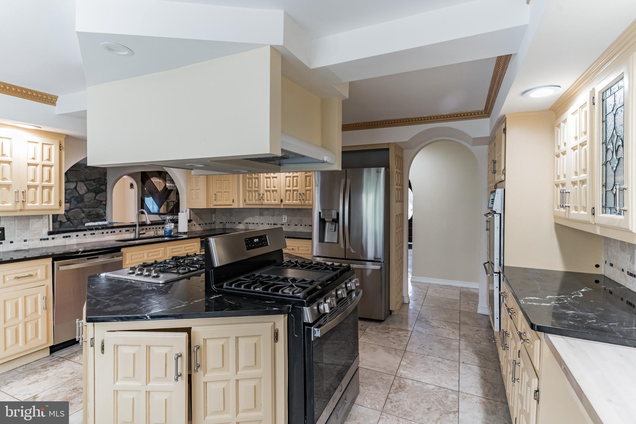 6 Carlton Road Cherry Hill, NJ 08034 - Photo 9 of 26