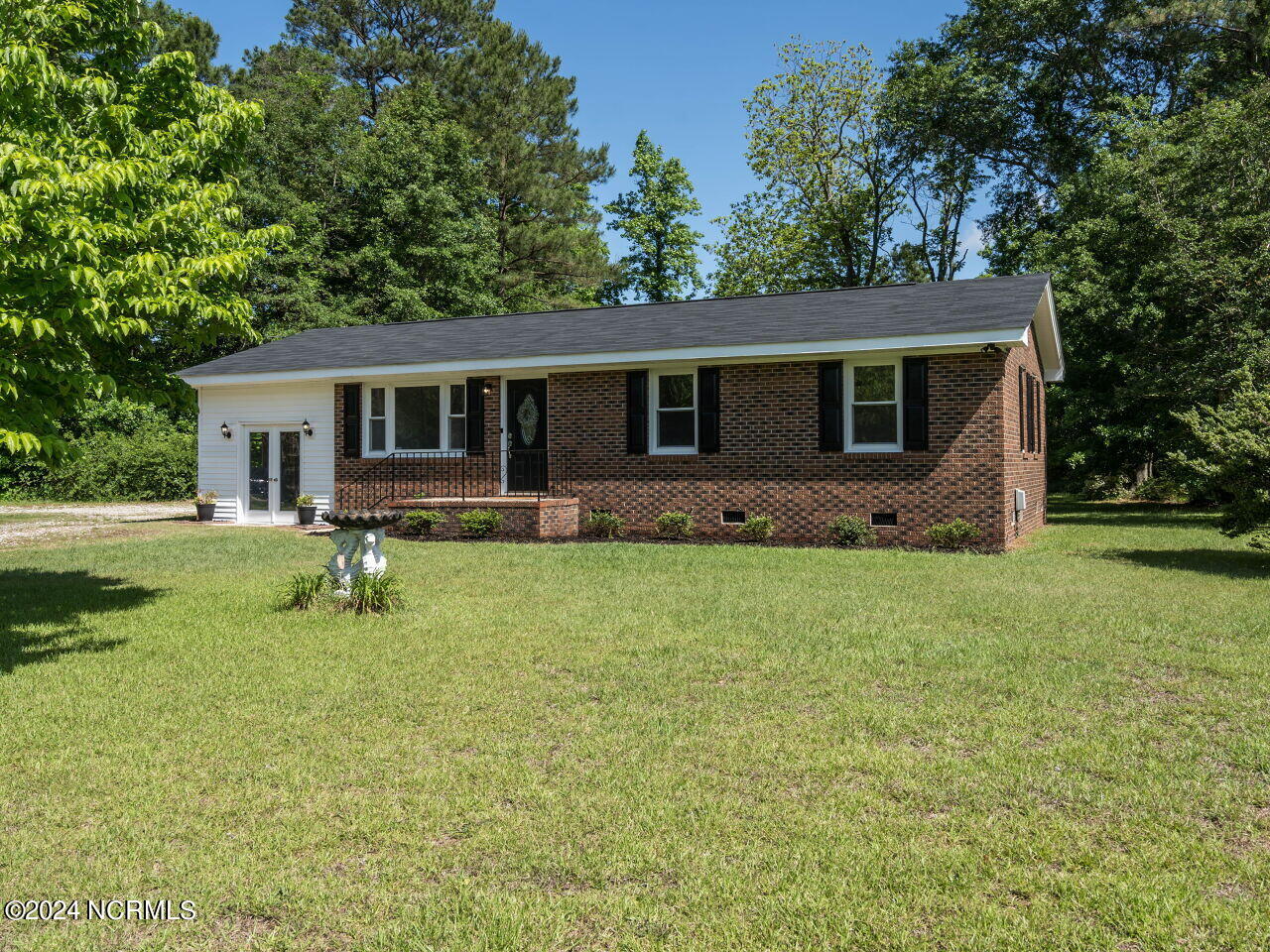 159 Montgomery Heights Road Selma, NC 27576 - Photo 2 of 28 002-1280x960-159-montgomery-heights