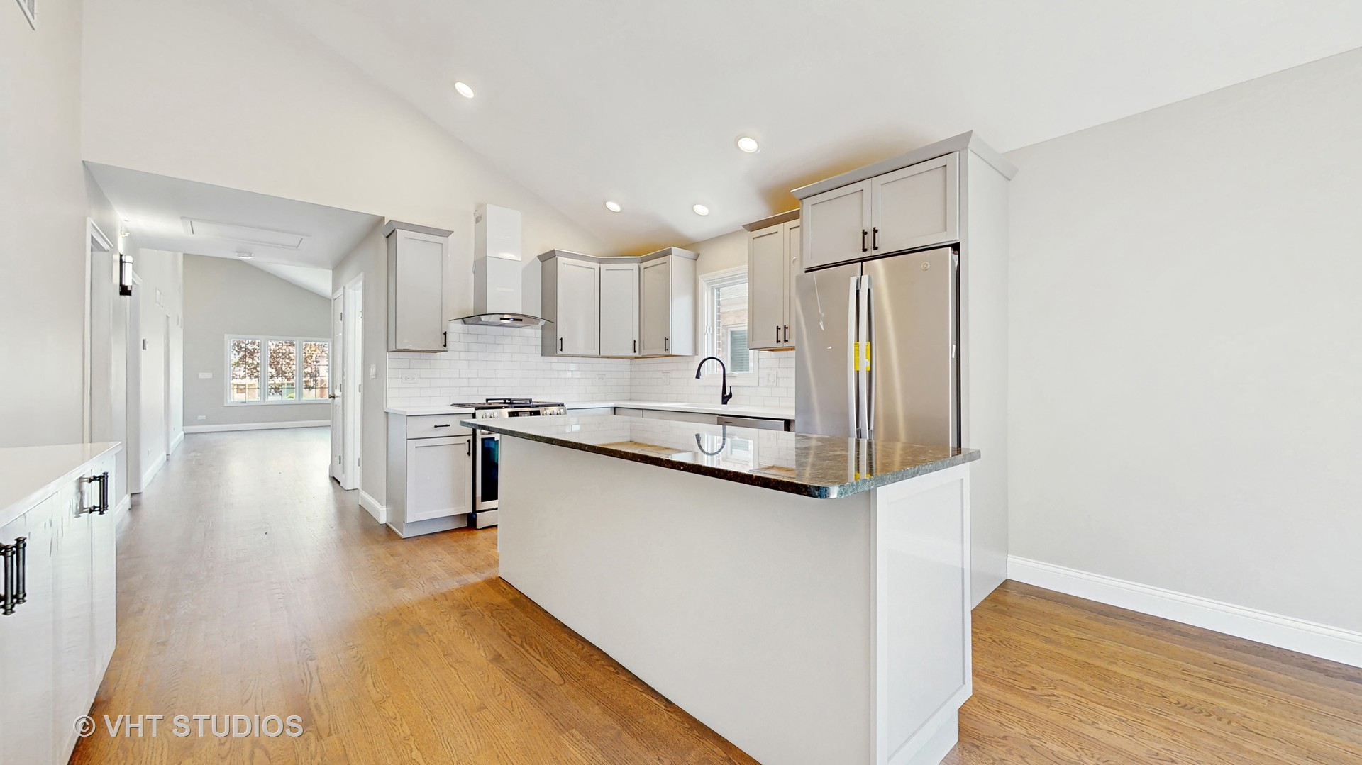 1544 North Wolf Road Berkeley, IL 60163 - Photo 11 of 37