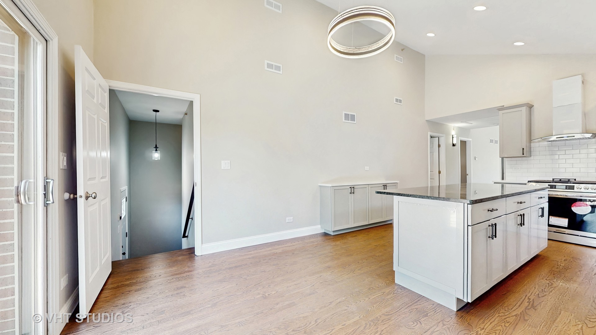 1544 North Wolf Road Berkeley, IL 60163 - Photo 12 of 37