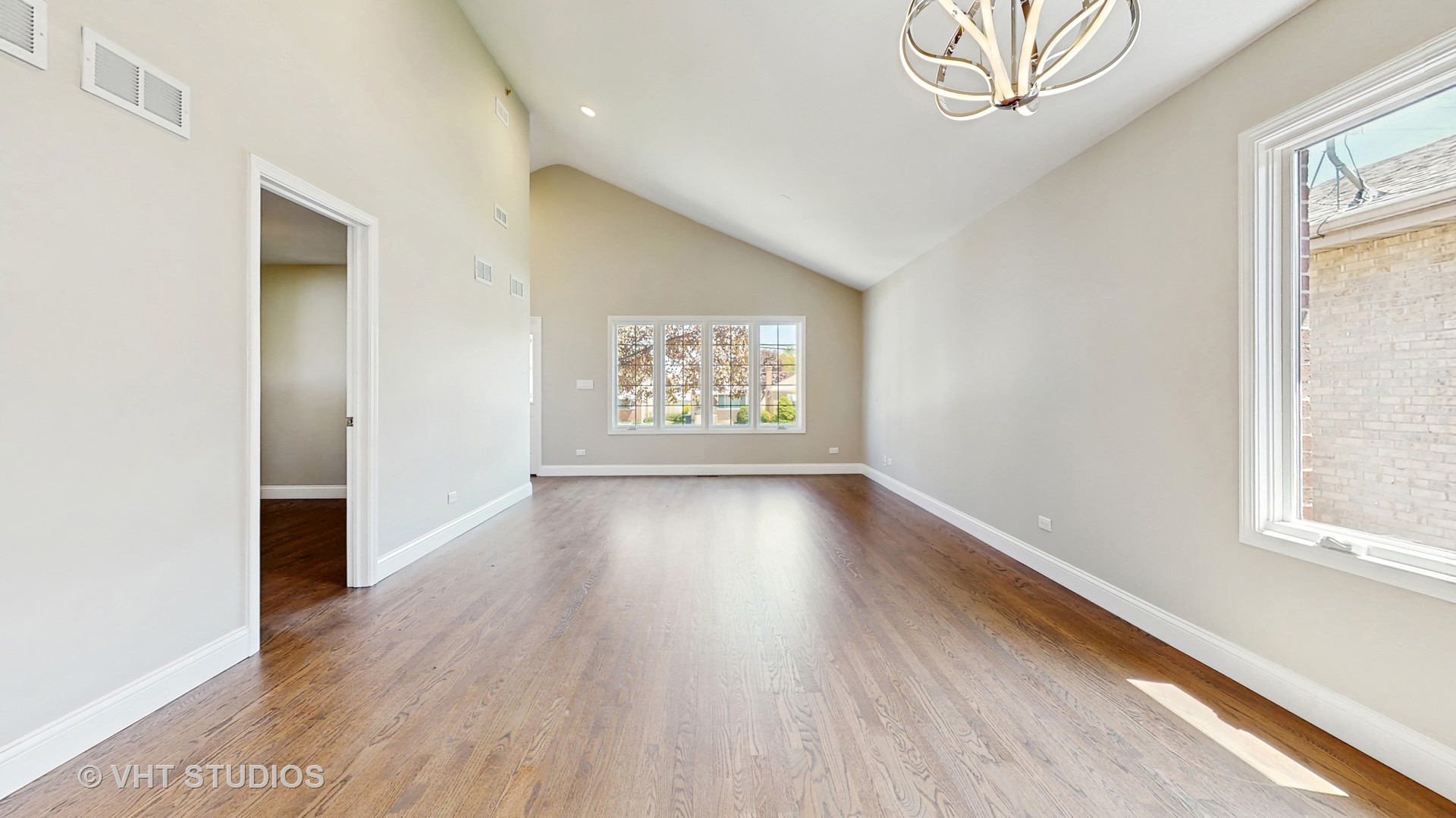 1544 North Wolf Road Berkeley, IL 60163 - Photo 5 of 37