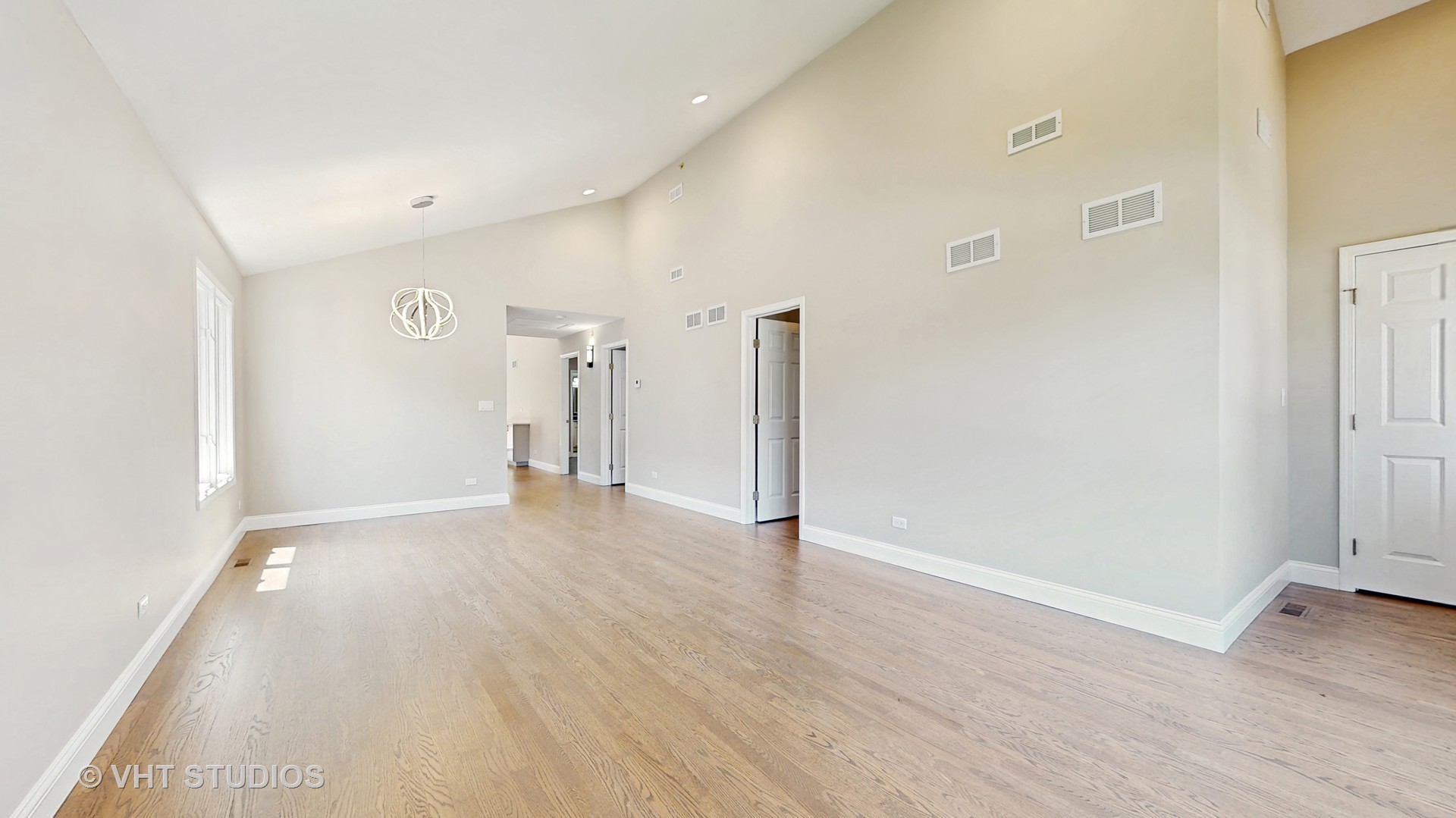 1544 North Wolf Road Berkeley, IL 60163 - Photo 6 of 37