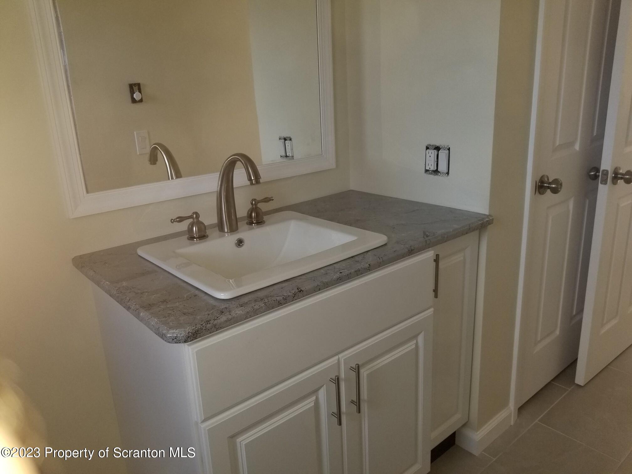 811 Layton Road Clarks Summit, PA 18411 - Photo 12 of 22 Gallery Image 12