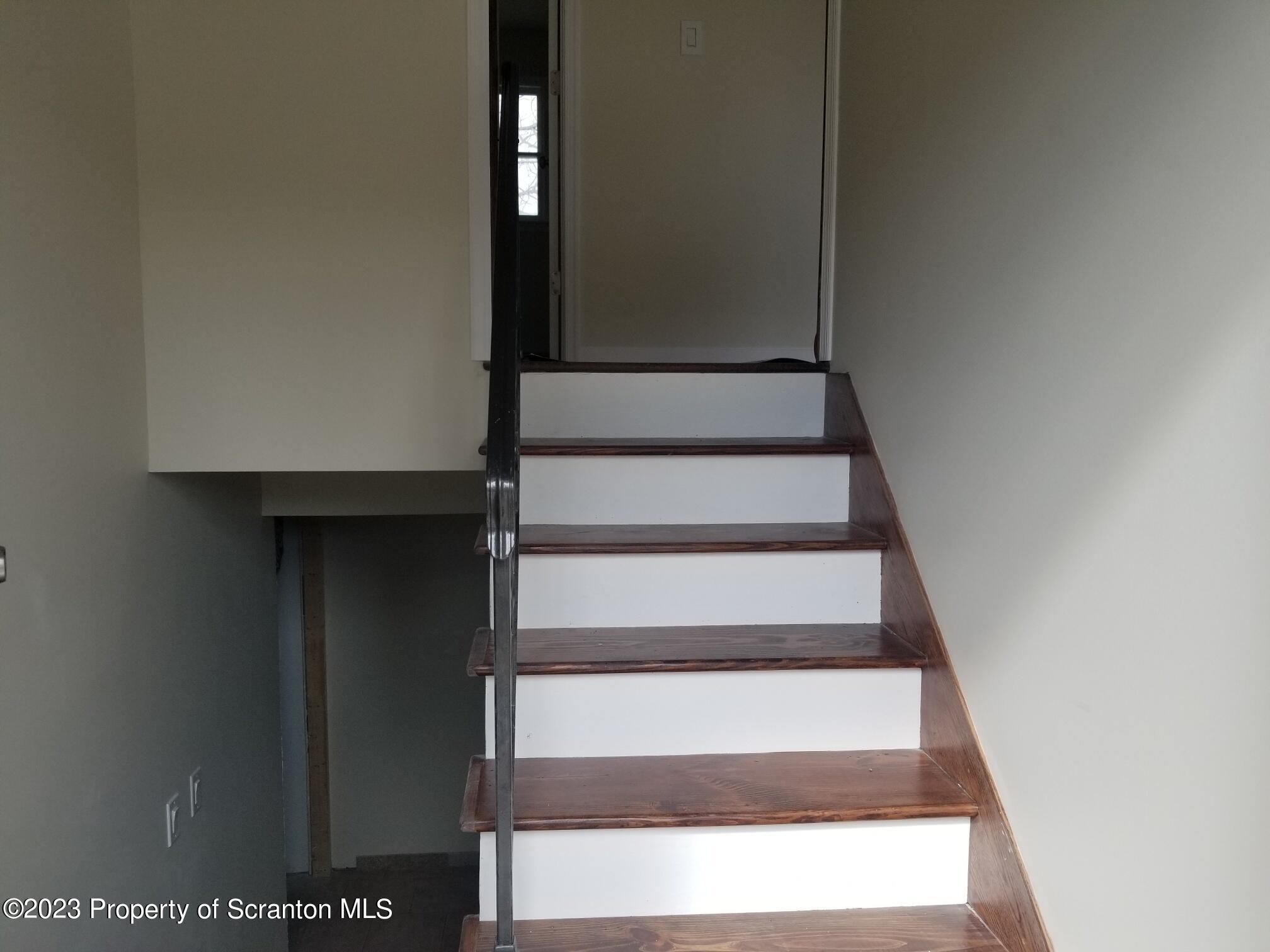 811 Layton Road Clarks Summit, PA 18411 - Photo 3 of 22 Gallery Image 3