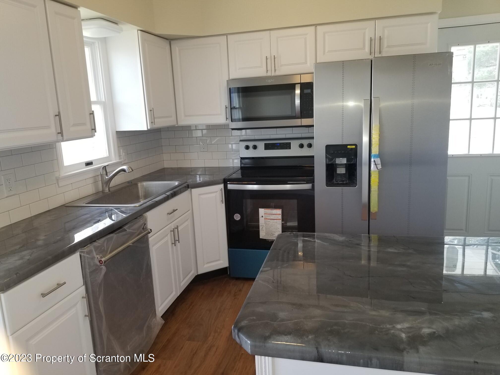 811 Layton Road Clarks Summit, PA 18411 - Photo 6 of 22 Gallery Image 6