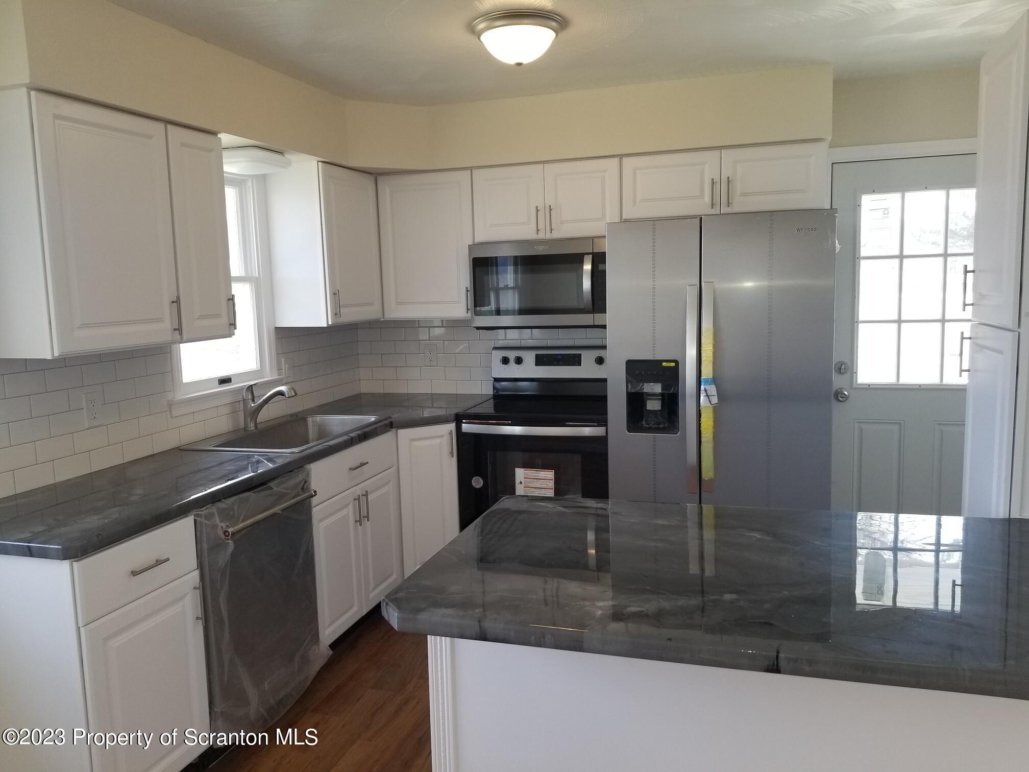 811 Layton Road Clarks Summit, PA 18411 - Photo 7 of 22 Gallery Image 7