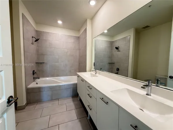 $3,300 | 4640 Northwest 84th Avenue, Unit 47, Doral, FL 33166