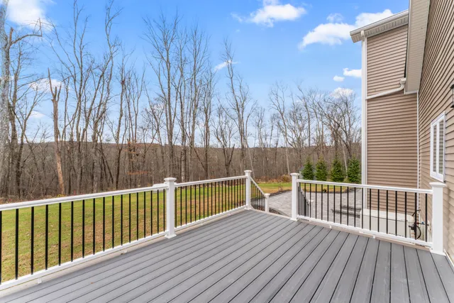 $889,900 | 383 Leonard Road, Middlebury, CT 06762