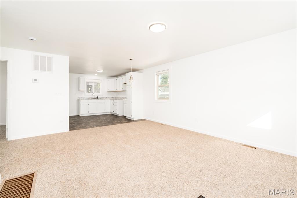 1809 Rhodes Street Madison, IL 62060 - Photo 6 of 23