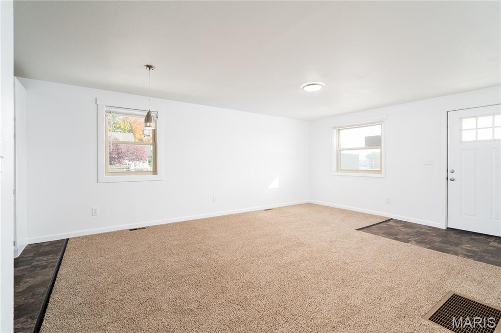 1809 Rhodes Street Madison, IL 62060 - Photo 9 of 23