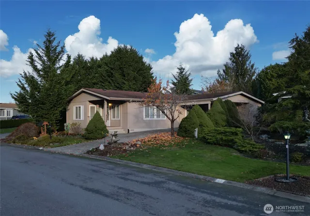 $250,000 | 2610 East Section Street, Unit 44, Mount Vernon, WA 98274