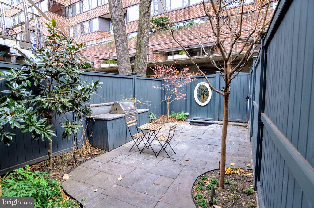 1029 30th Street Northwest Washington, DC 20007 - Photo 36 of 40 a outdoor space with sitting area