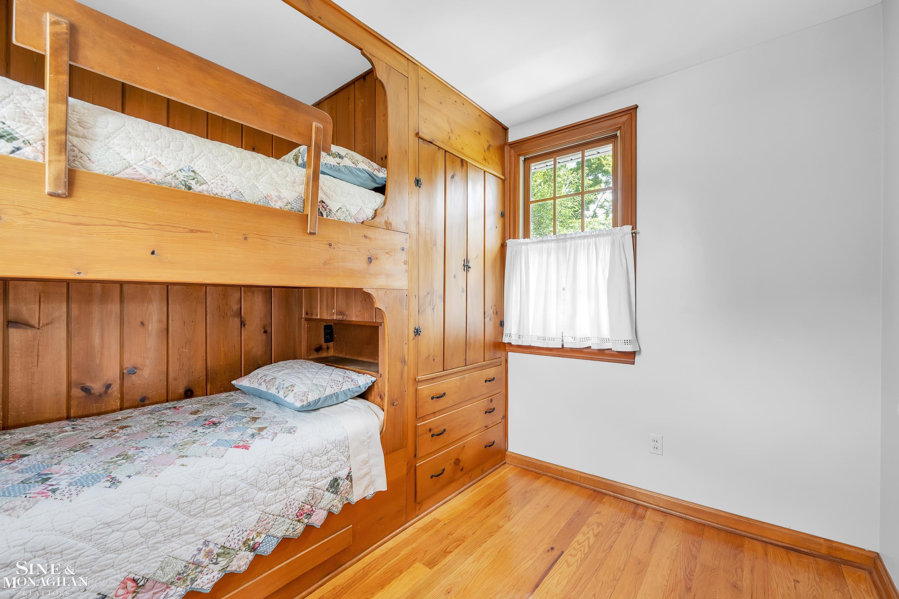 909 Hawthorne Road Grosse Pointe, MI 48236 - Photo 22 of 45 50147054-81729b9e-8015-47d4-a081-cccb196f25f0.JPG