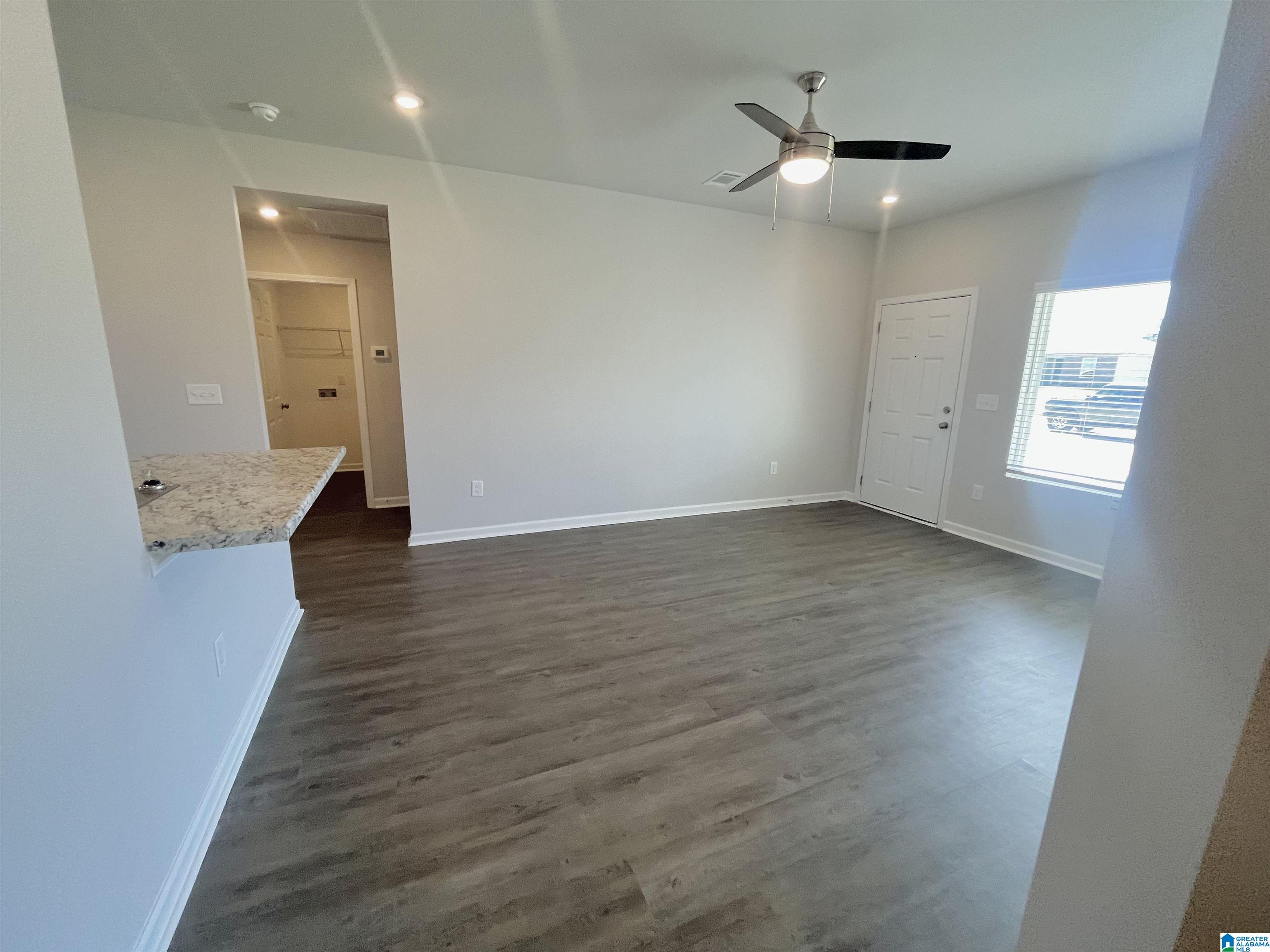 137 Coleman Way Calera, AL 35040 - Photo 3 of 8