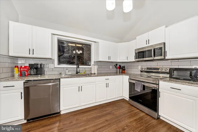 $450,000 | 90 Atlatl Lane, Hedgesville, WV 25427