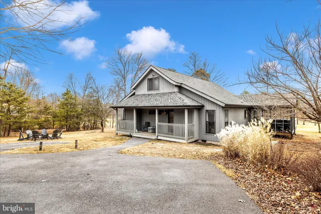 $450,000 | 90 Atlatl Lane, Hedgesville, WV 25427