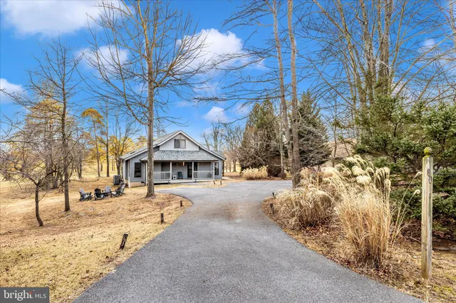 $450,000 | 90 Atlatl Lane, Hedgesville, WV 25427