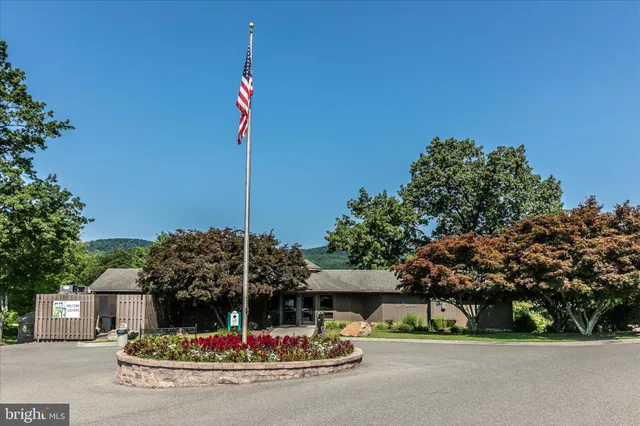 $450,000 | 90 Atlatl Lane, Hedgesville, WV 25427