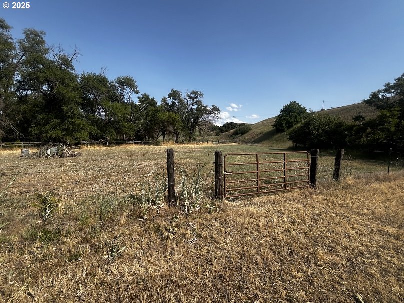 44786 Mission Road Pendleton, OR 97801 - Photo 13 of 14