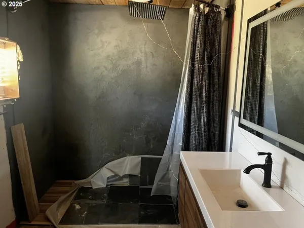 $239,000 | 44786 Mission Road, Pendleton, OR 97801