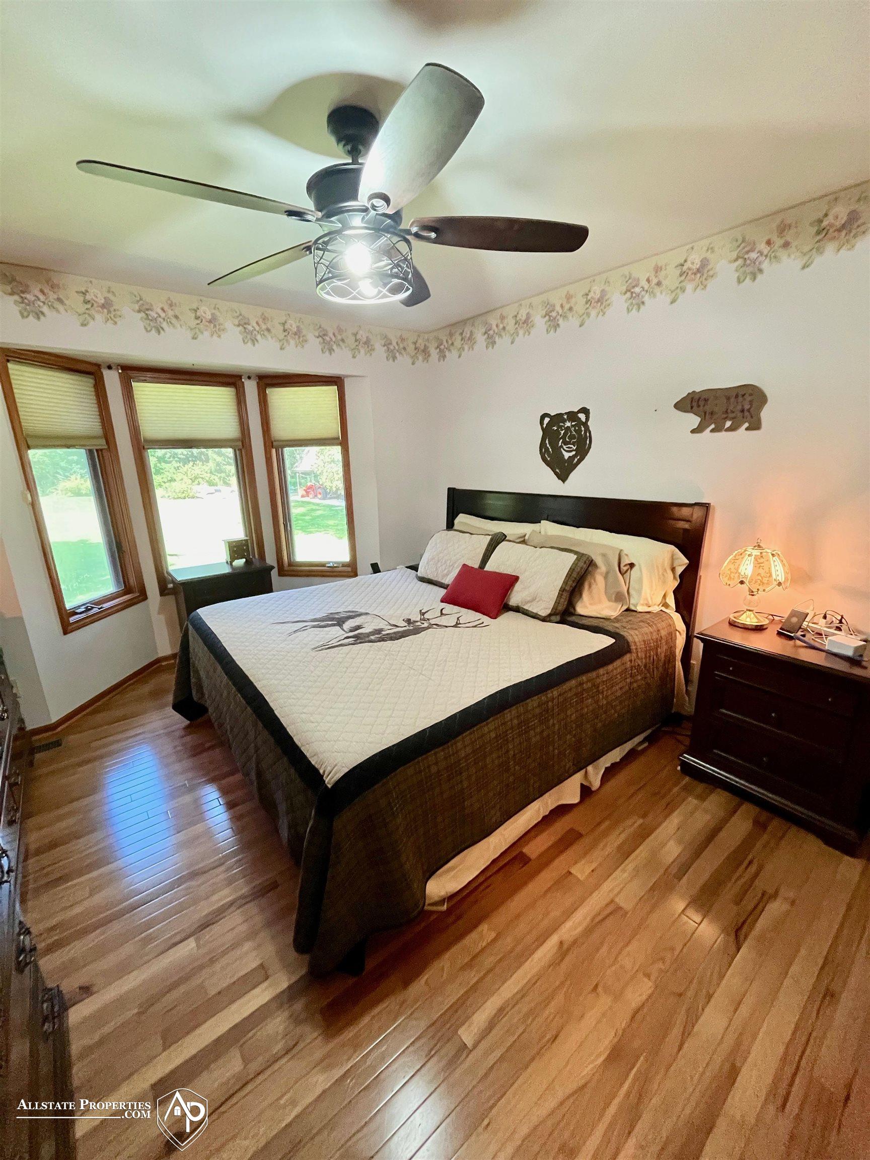 5169 North Oak Road Davison, MI 48423 - Photo 27 of 54 Main Bedroom