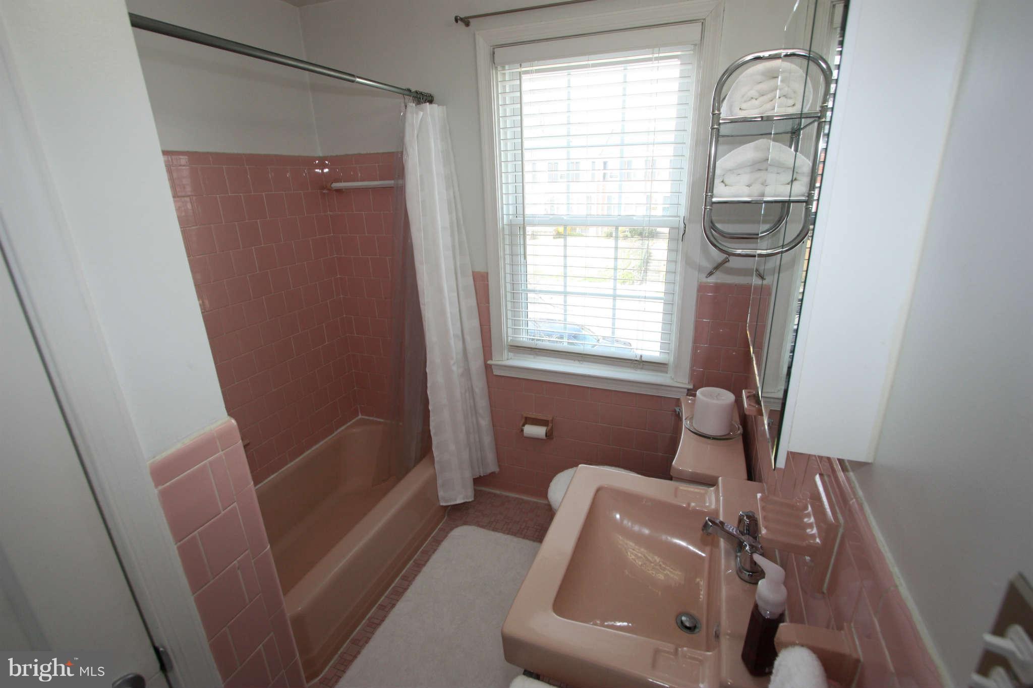 1535 Dellsway Road Towson, MD 21286 - Photo 14 of 30 Bath (Master)