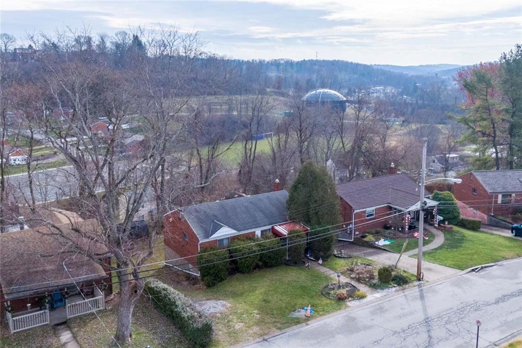 235 Olympic Road Pittsburgh, PA 15236 - Photo 4 of 19 Gallery Image 4