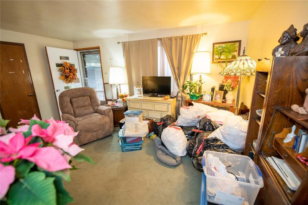 235 Olympic Road Pittsburgh, PA 15236 - Photo 8 of 19 Gallery Image 8