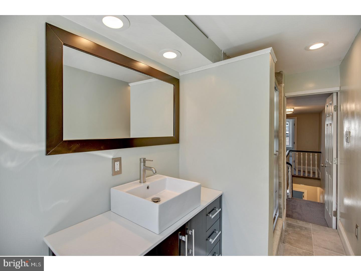 212 Rochelle Avenue Philadelphia, PA 19128 - Photo 17 of 25 Bathroom