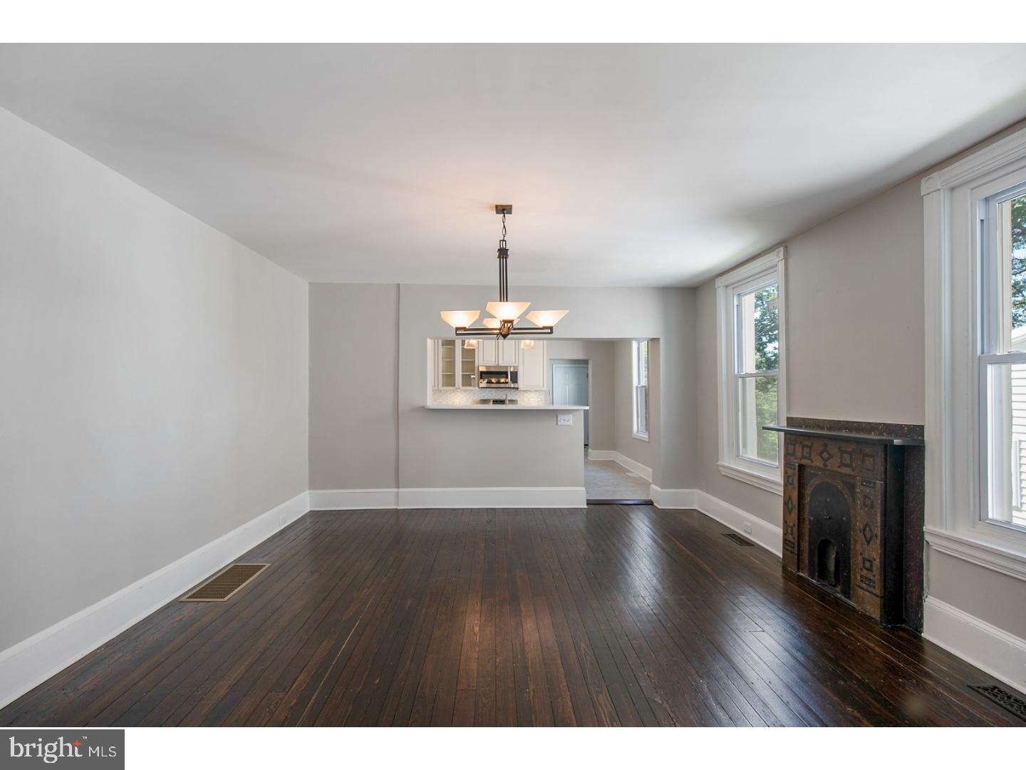 212 Rochelle Avenue Philadelphia, PA 19128 - Photo 8 of 25 Dining Room