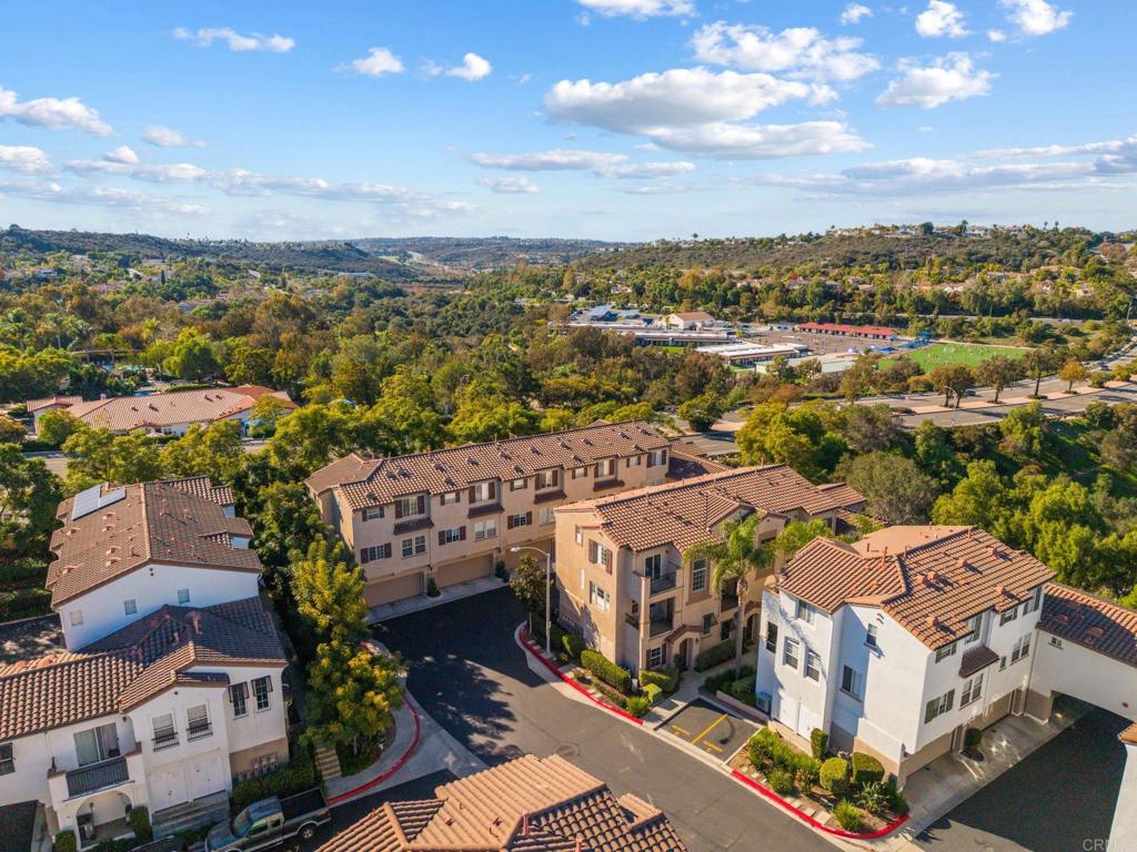 3114 Via Puerta Carlsbad, CA 92009 - Photo 34 of 39