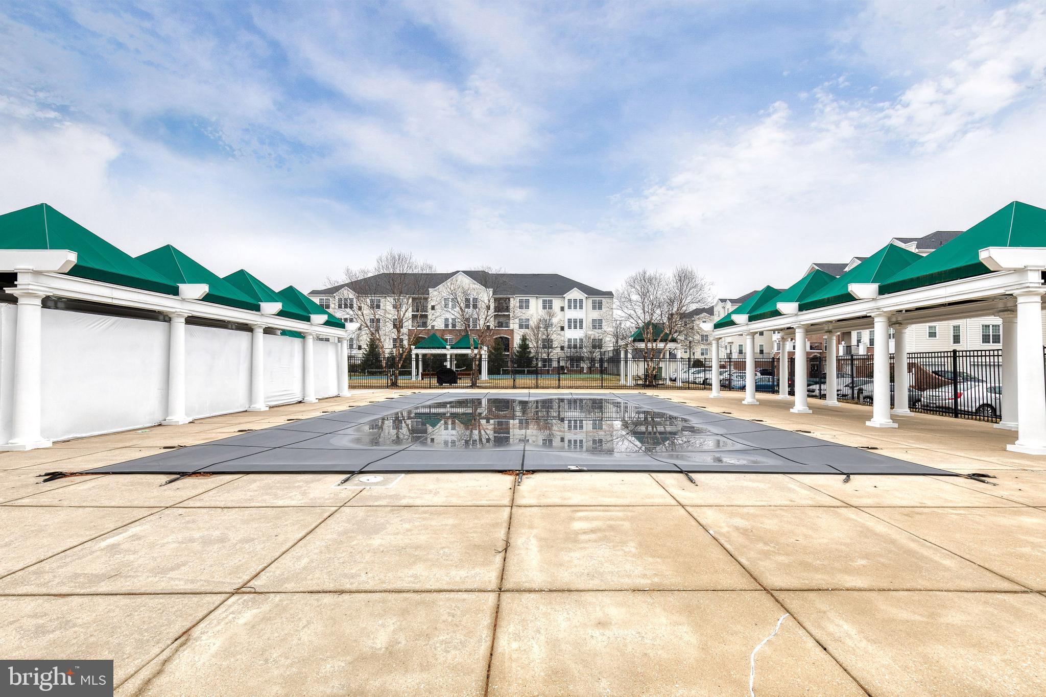 7305 Brookview Road, Unit 308 Elkridge, MD 21075 - Photo 26 of 28 Community pool