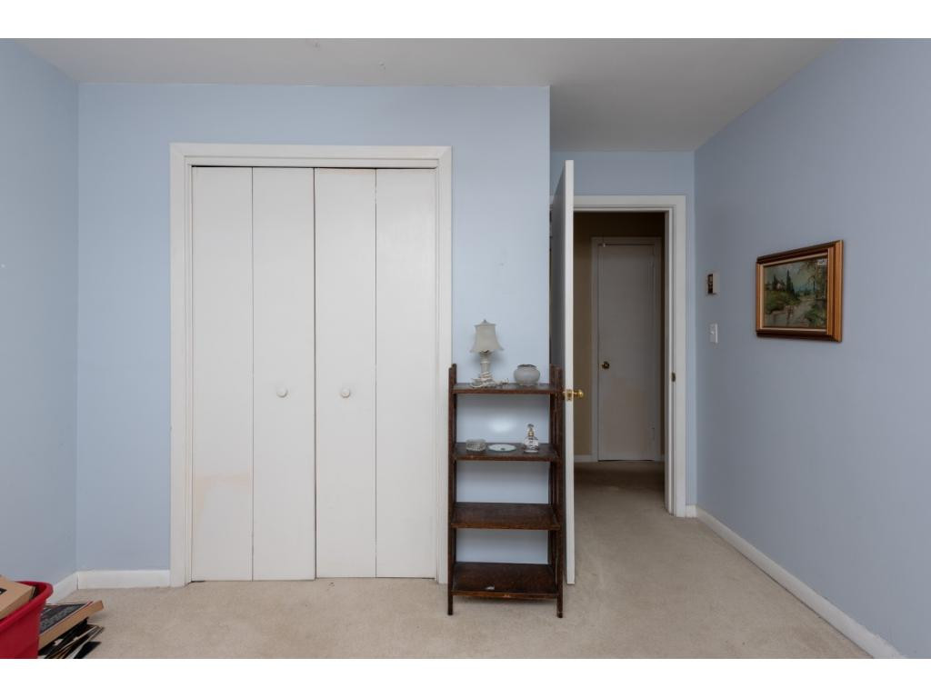 2209 Pendragon Road Kingsport, TN 37660 - Photo 8 of 21 Photo 8