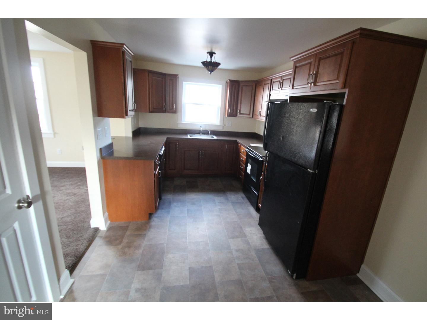 111 Elephant Road Dublin, PA 18917 - Photo 3 of 9 Kitchen