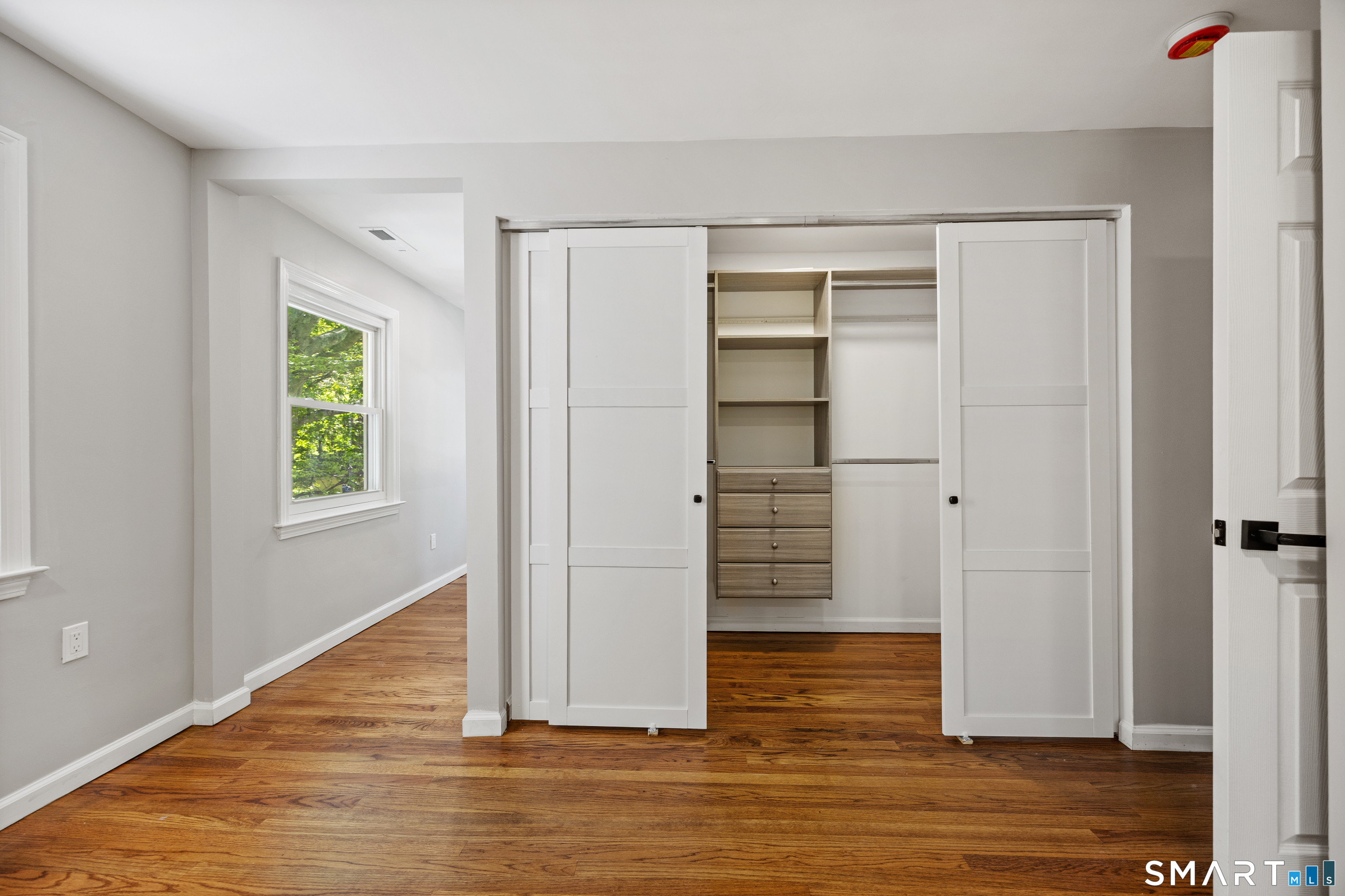 1044 Dunbar Hill Road Hamden, CT 06514 - Photo 21 of 36