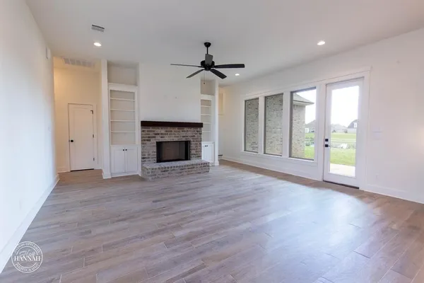 $450,000 | 319 Newport Lane, Benton, LA 71006