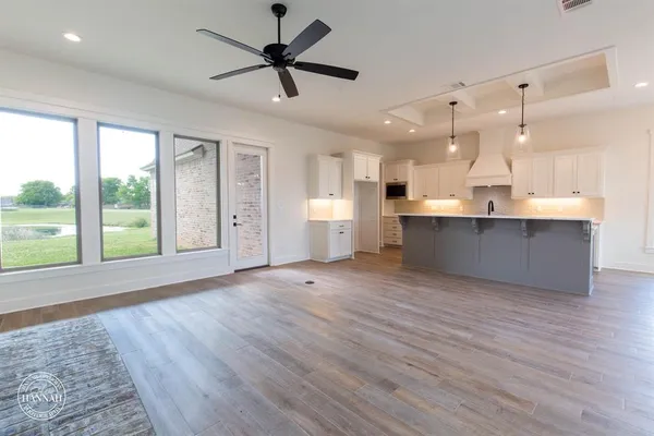 $450,000 | 319 Newport Lane, Benton, LA 71006