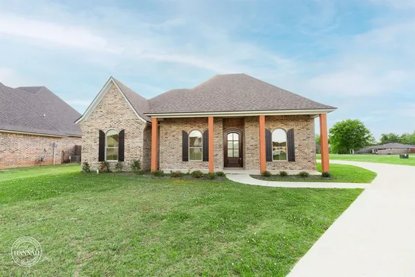 $450,000 | 319 Newport Lane, Benton, LA 71006
