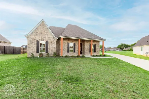 $450,000 | 319 Newport Lane, Benton, LA 71006