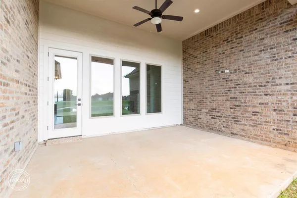 $450,000 | 319 Newport Lane, Benton, LA 71006