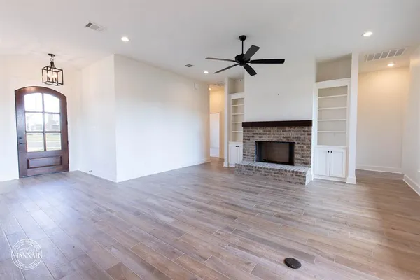 $450,000 | 319 Newport Lane, Benton, LA 71006