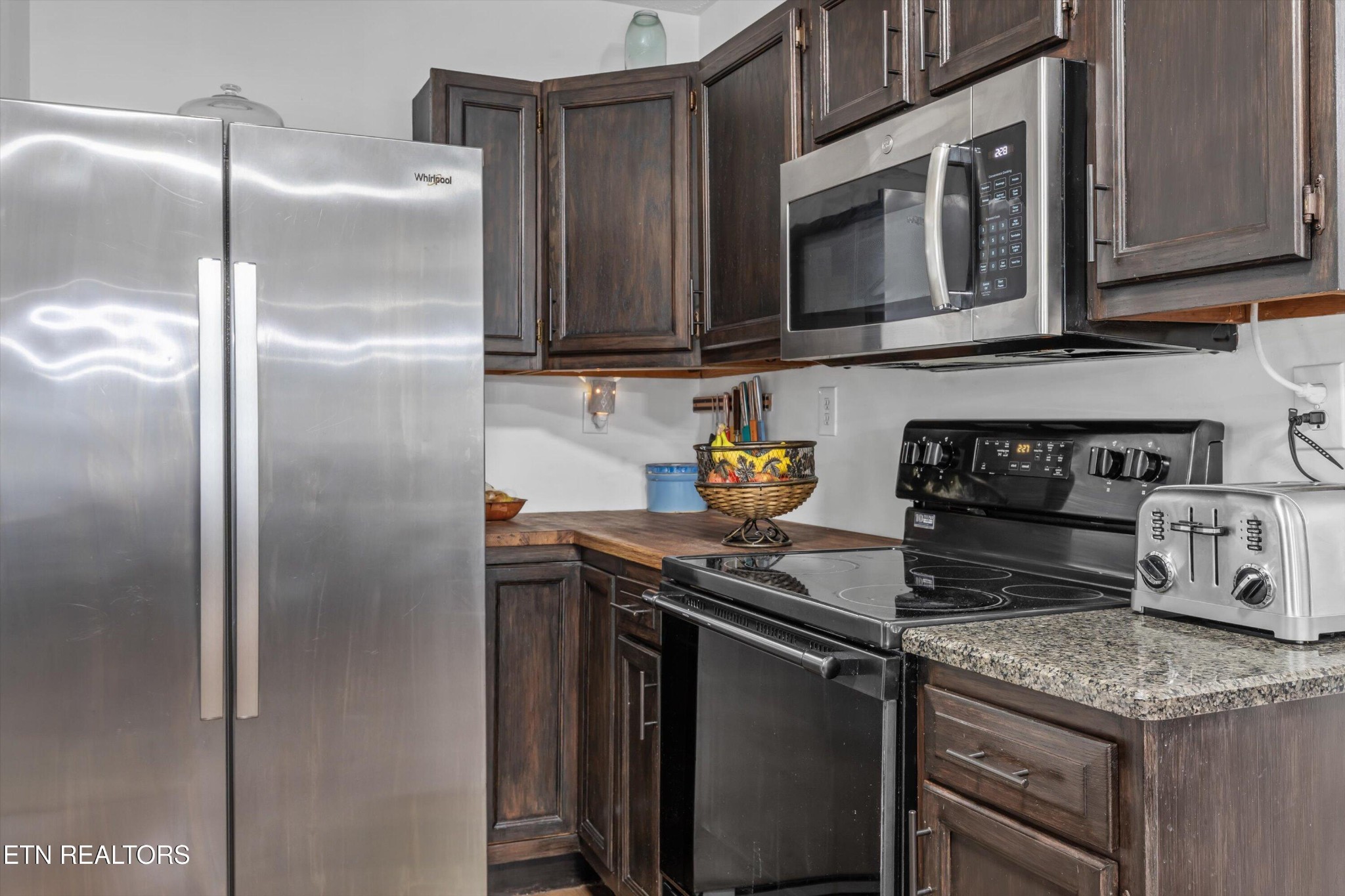 393 Lane Hollow Road Sevierville, TN 37876 - Photo 12 of 33