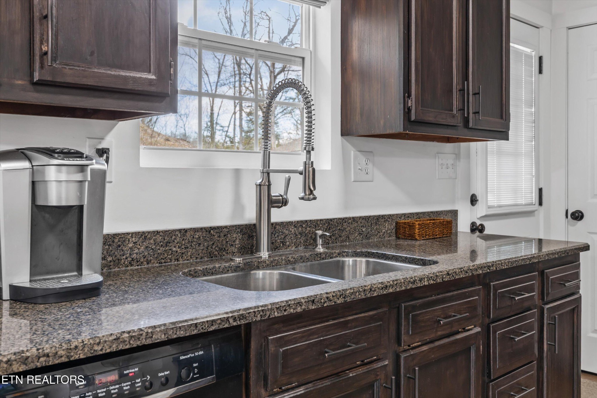 393 Lane Hollow Road Sevierville, TN 37876 - Photo 14 of 33