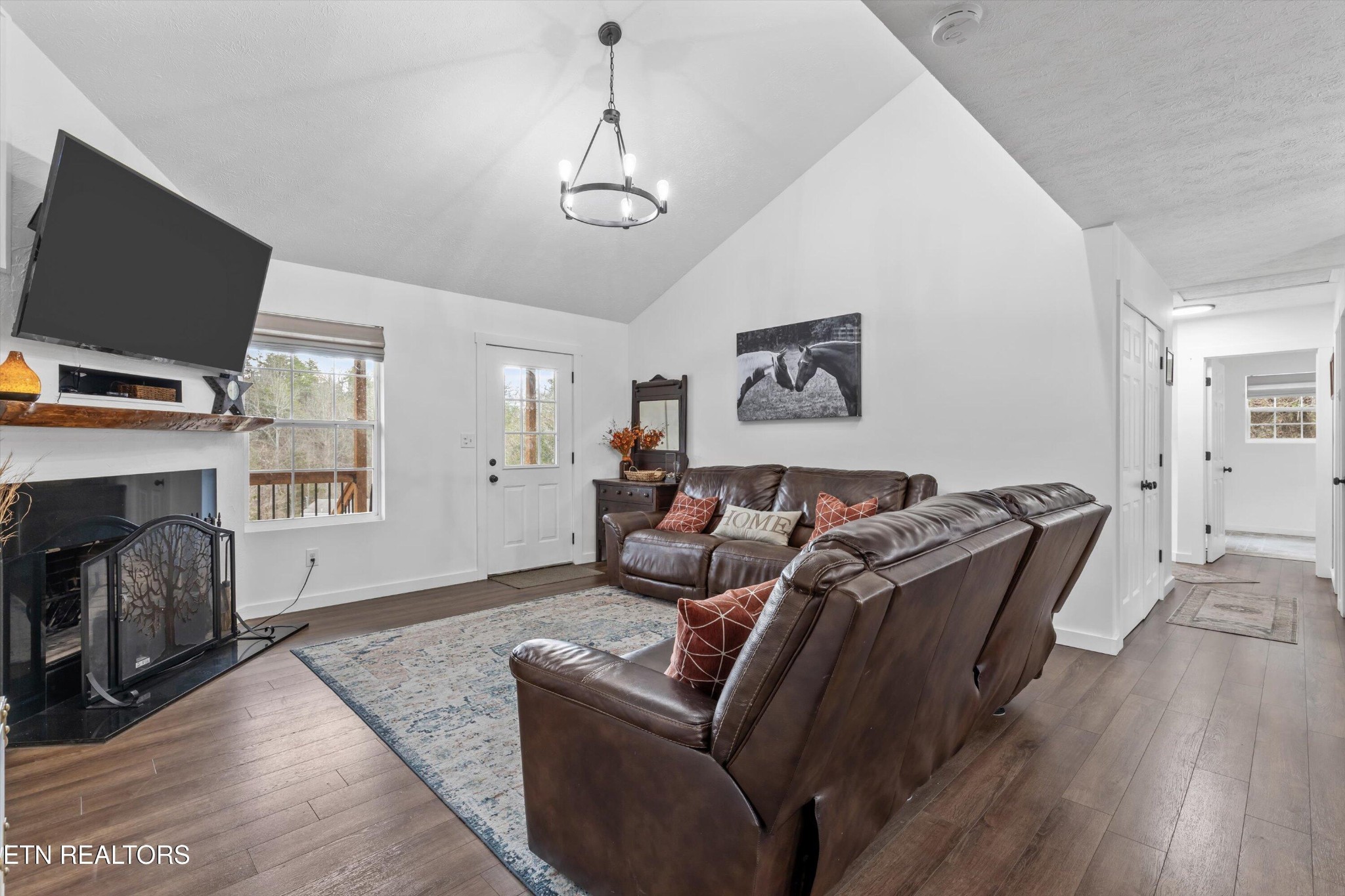 393 Lane Hollow Road Sevierville, TN 37876 - Photo 8 of 33