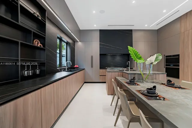 $7,995,000 | 9900 Southwest 125th Avenue, Miami, FL 33186