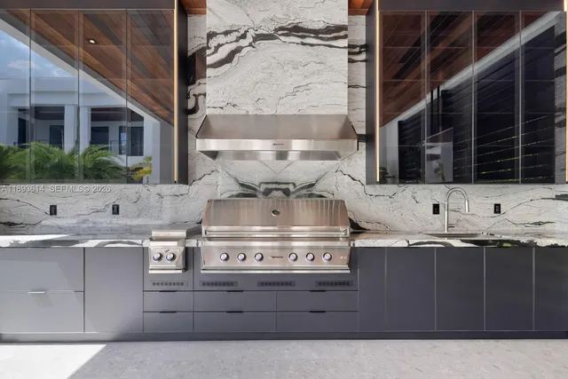 $7,995,000 | 9900 Southwest 125th Avenue, Miami, FL 33186