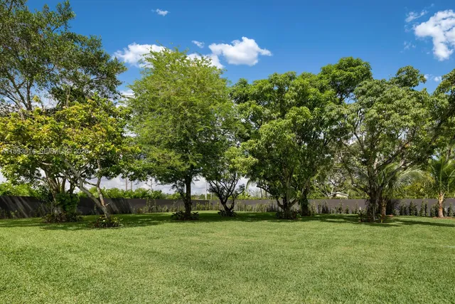 $7,995,000 | 9900 Southwest 125th Avenue, Miami, FL 33186