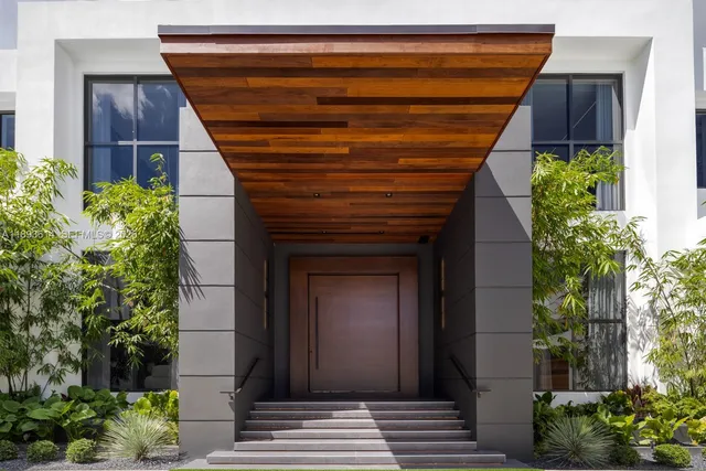 $7,995,000 | 9900 Southwest 125th Avenue, Miami, FL 33186